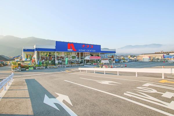 ホームプラザナフコ北赤磐店：375m