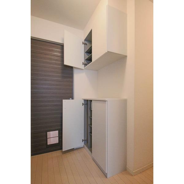 ラ・ヴィータ高屋　六番館 玄関