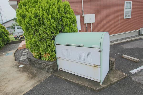 リット万富 B 共有部分