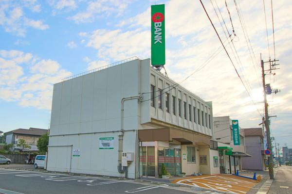 トマト銀行西大寺支店：559m