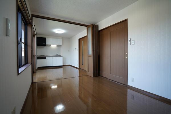 メゾン広谷15号棟 リビング