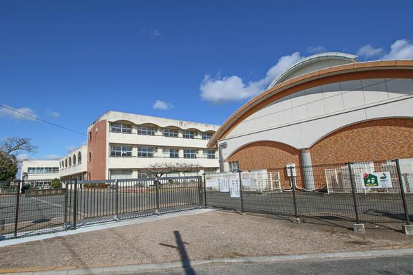 岡山市立江西小学校：781m