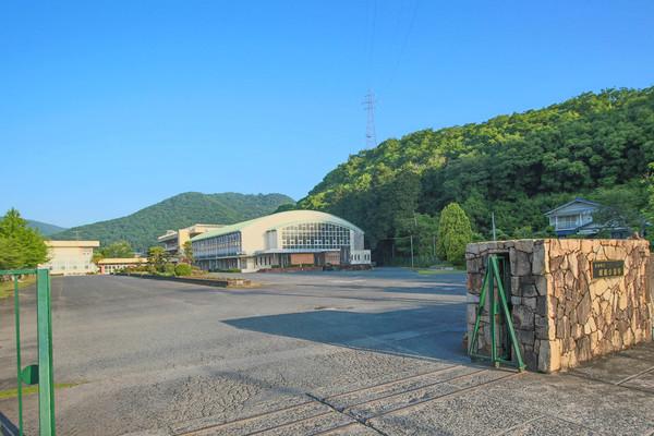 赤磐市立城南小学校：1614m