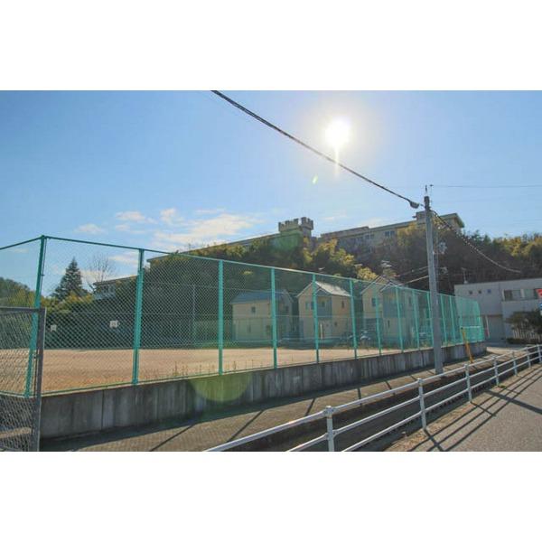 岡山市立旭東中学校：1128m