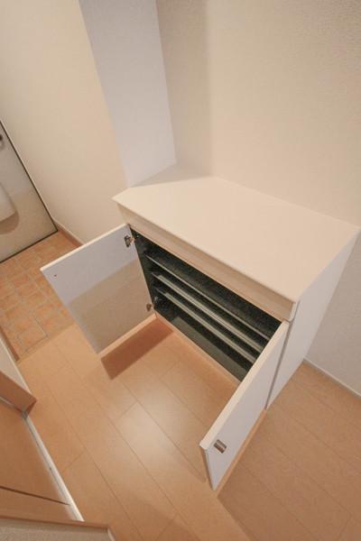 グランツヒル（102） 収納