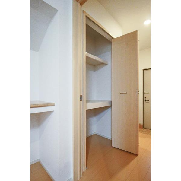 エミール 部屋画像