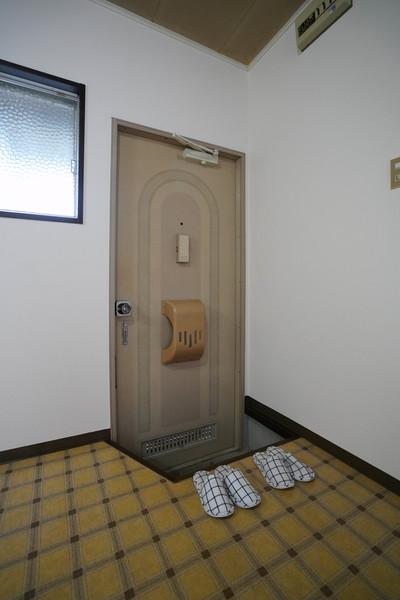 ハイツ今在家 A棟 玄関