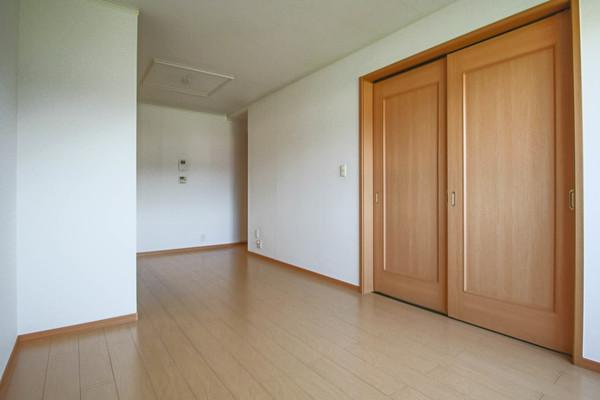 オリーブ 部屋画像