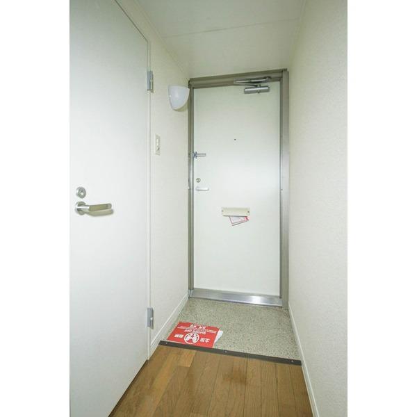 レオパレス高屋の庄 玄関