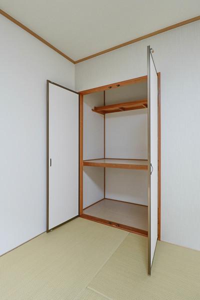 ニューハピニスC棟 収納
