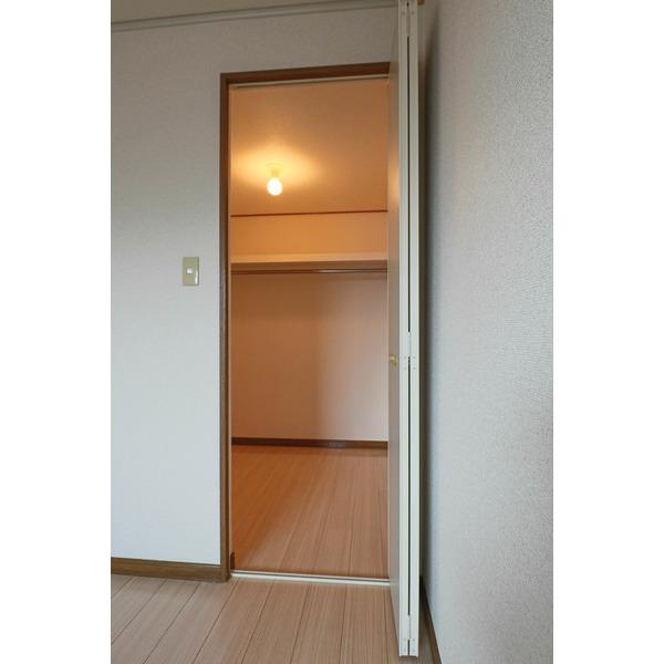 第2関ニューバリヤ B棟 収納