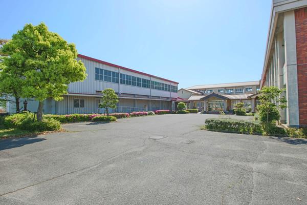 瀬戸内市立国府小学校：2051m