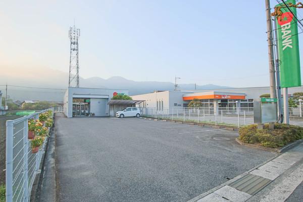 トマト銀行吉井支店：605m