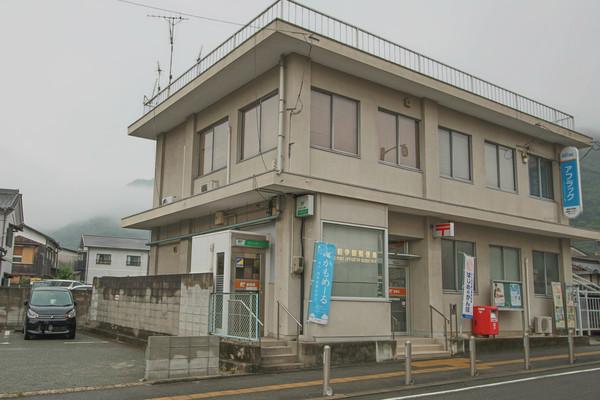 備前伊部郵便局：1023m