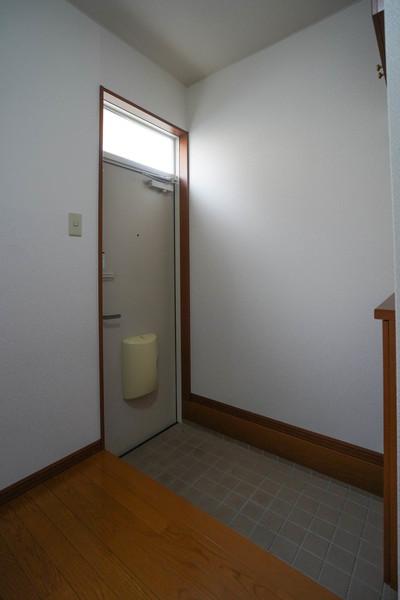 岡本アパート 玄関