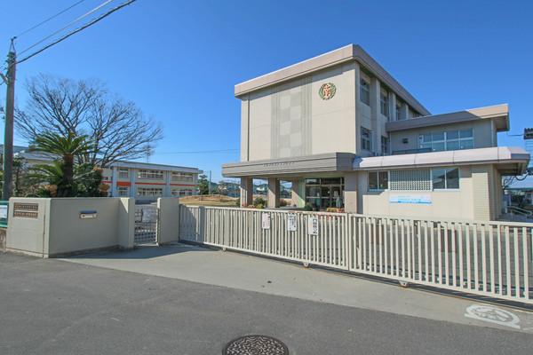 岡山市立西大寺南小学校：1205m