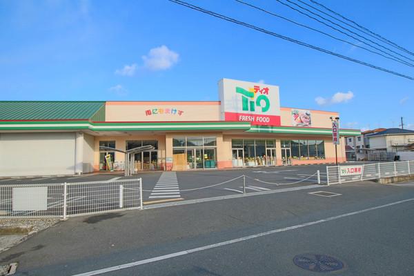 ティオ東岡山店：243m
