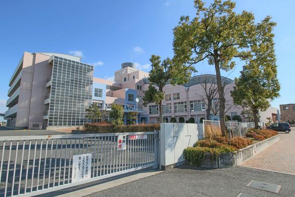 岡山市立操明小学校：1415m