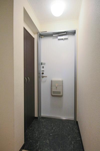 レオネクスト伊料東 玄関