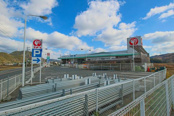 コメリハード＆グリーン熊山店：4368m