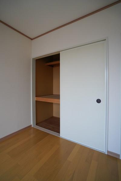 サンシャイン雄町　A棟 収納