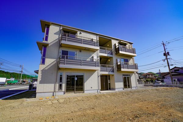 シャーメゾン沖 外観
