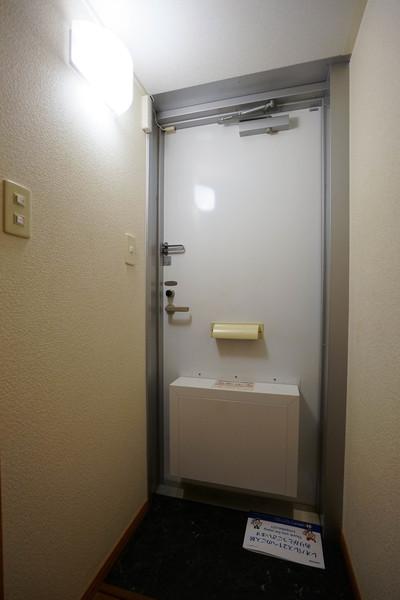レオパレスパル百田 玄関