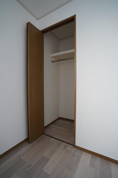 ヴィルヌーブB棟 収納
