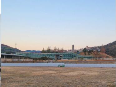 環太平洋大学附属図書館：5096m