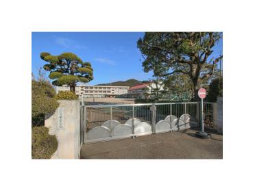 岡山市立角山小学校：1326m