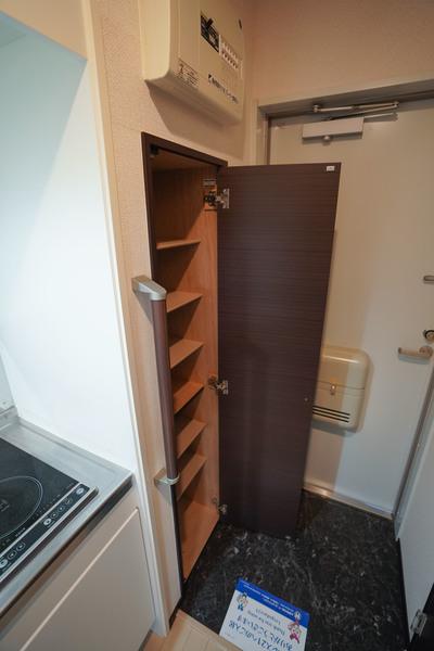 クレイノメイプル西大寺 収納