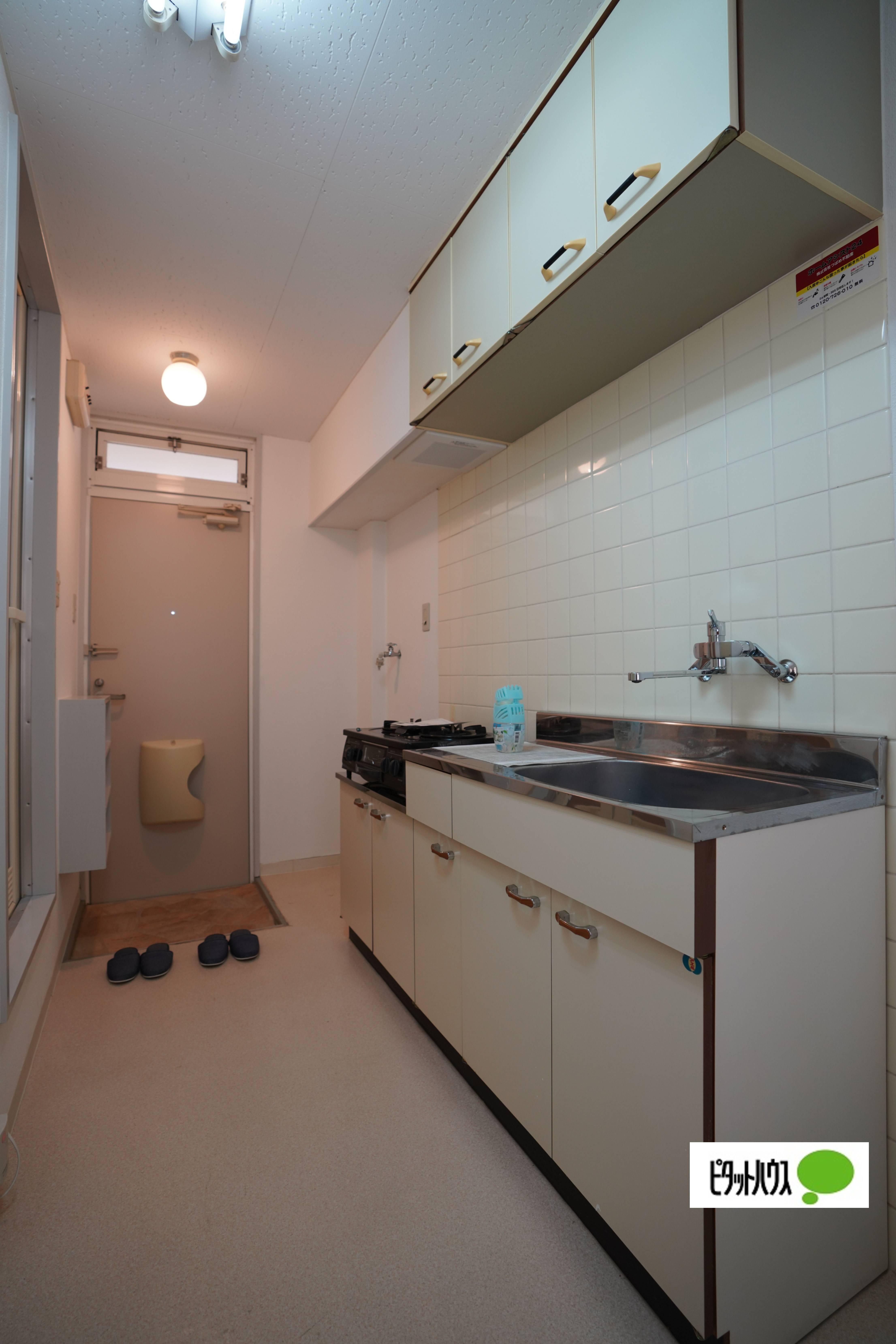 クイーンパレス 部屋画像