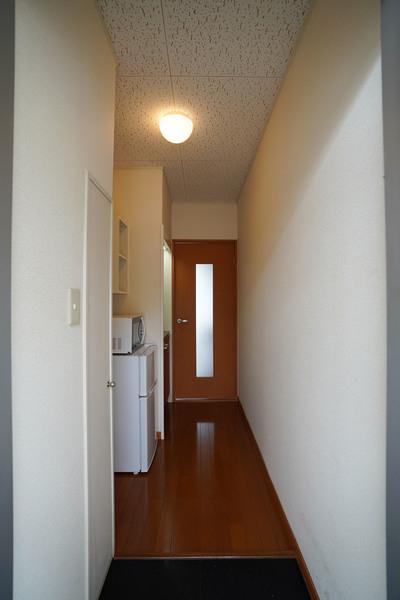 レオパレスルーチェ 玄関