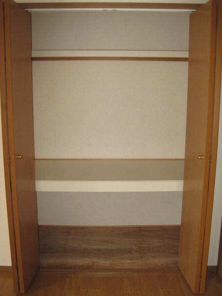クレストール福田 収納