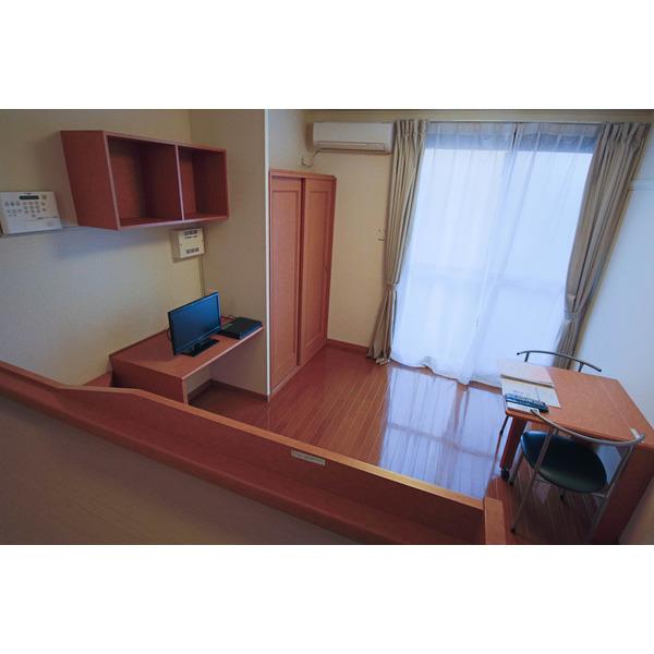 レオパレス伊料 リビング
