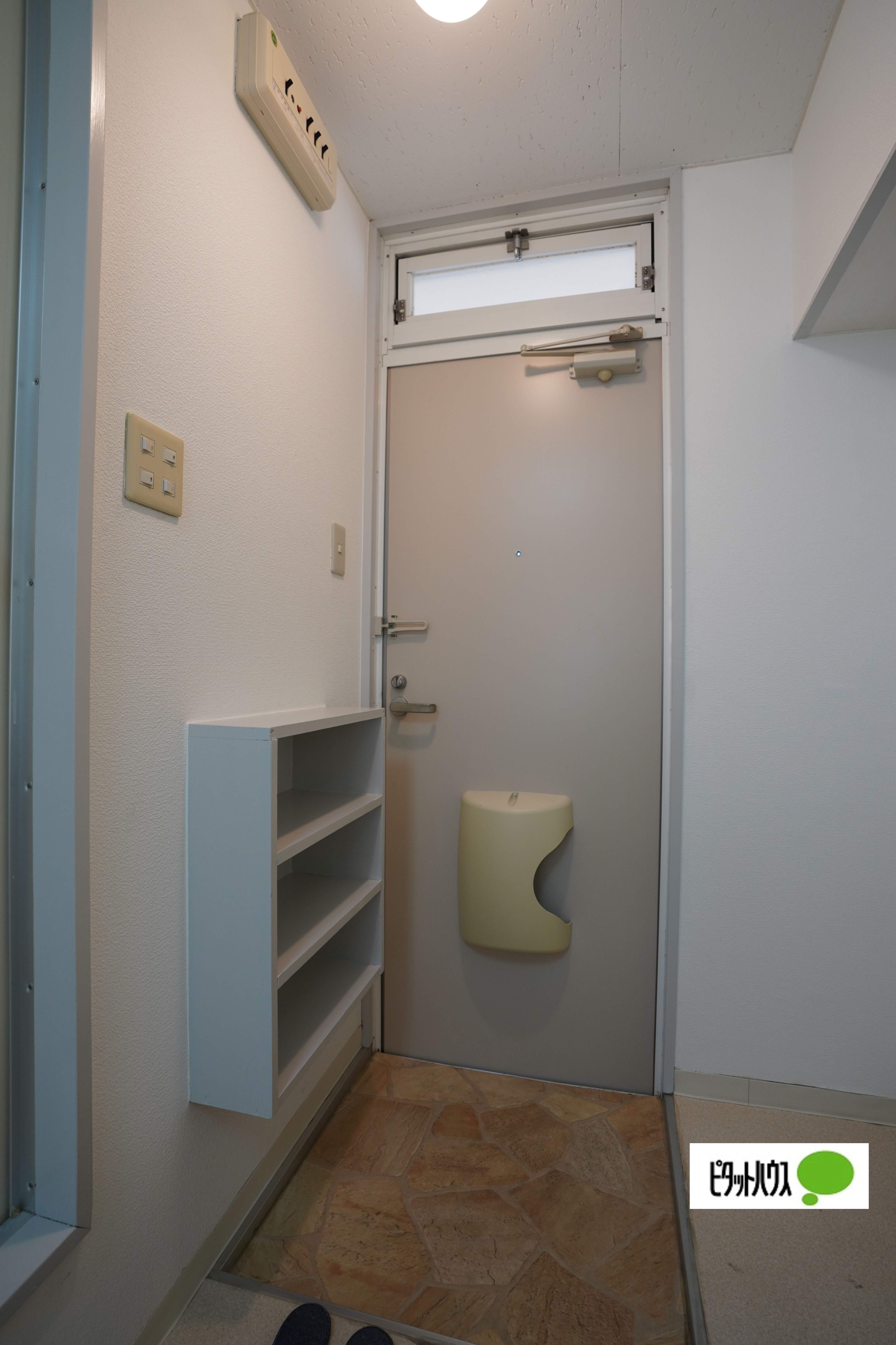 クイーンパレス 部屋画像