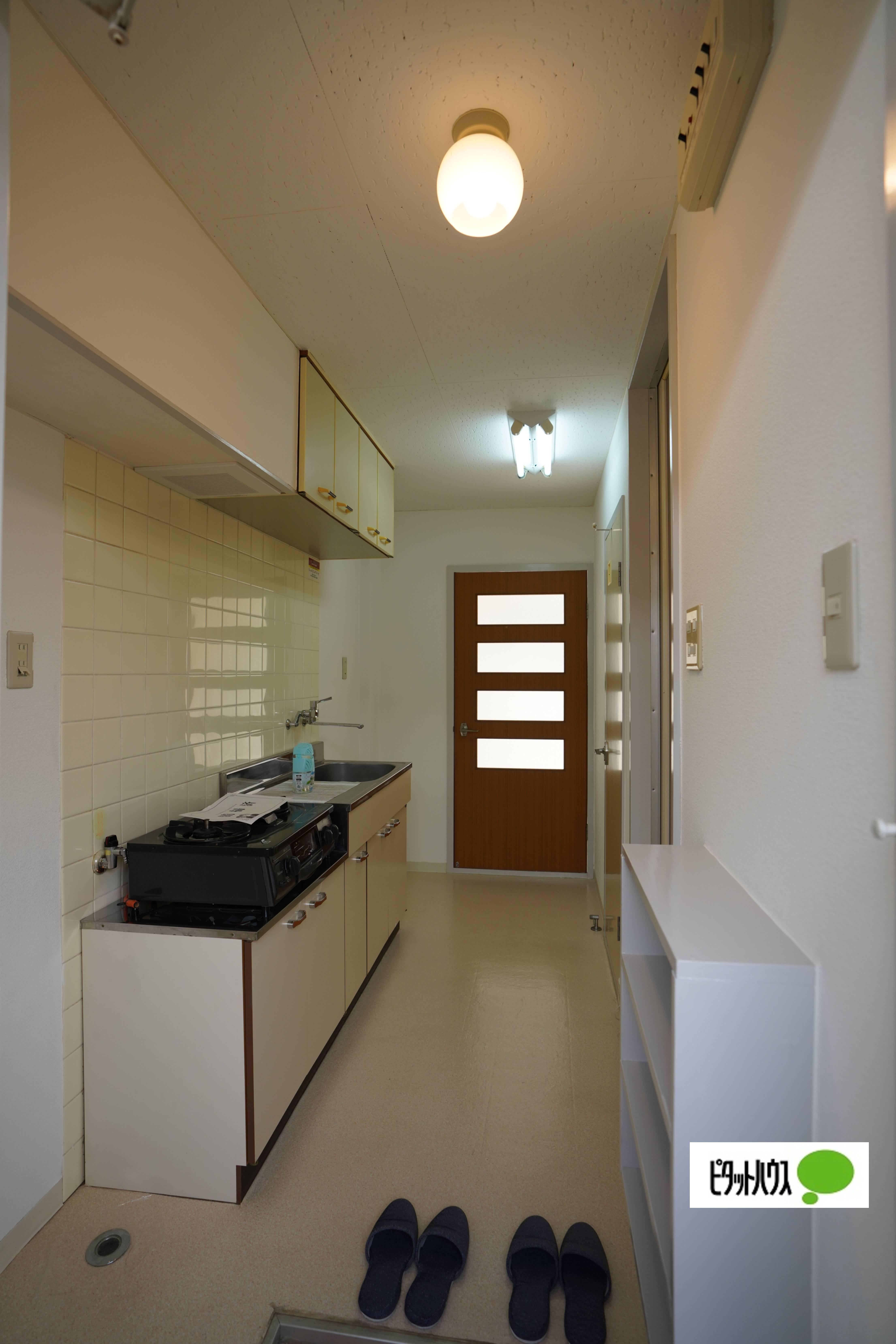 クイーンパレス 部屋画像