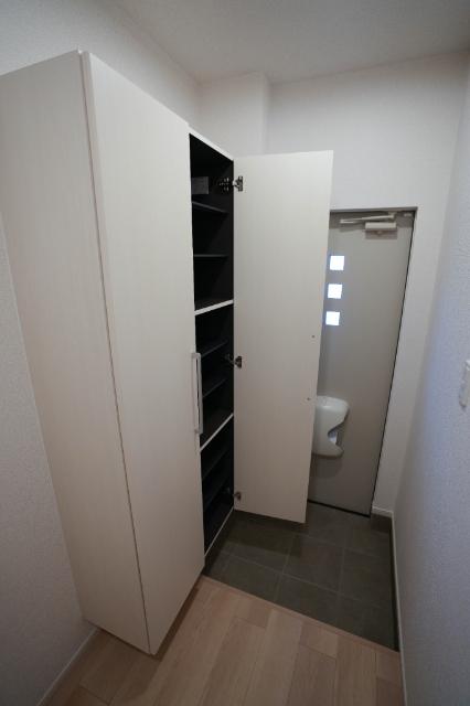 ロイヤルガーデン　フーアA 部屋画像