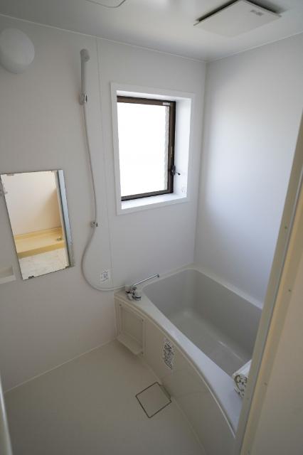 瀬戸町沖借家(南側中) 部屋画像