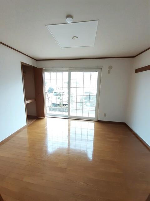 プラスペラティＣ（101） 室内