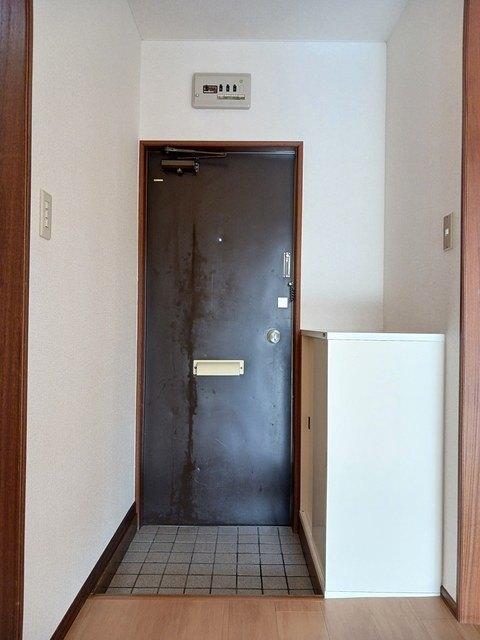 シティハイツ藤原 玄関