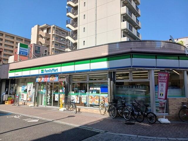 ファミリーマート柳町店：250m