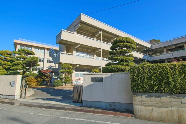 岡山市立上道中学校：662m
