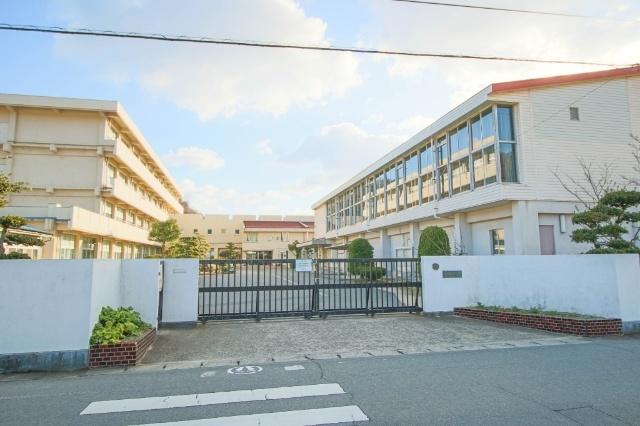 岡山市立古都小学校：1187m