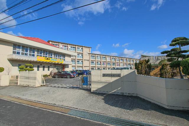 赤磐市立高陽中学校：1098m