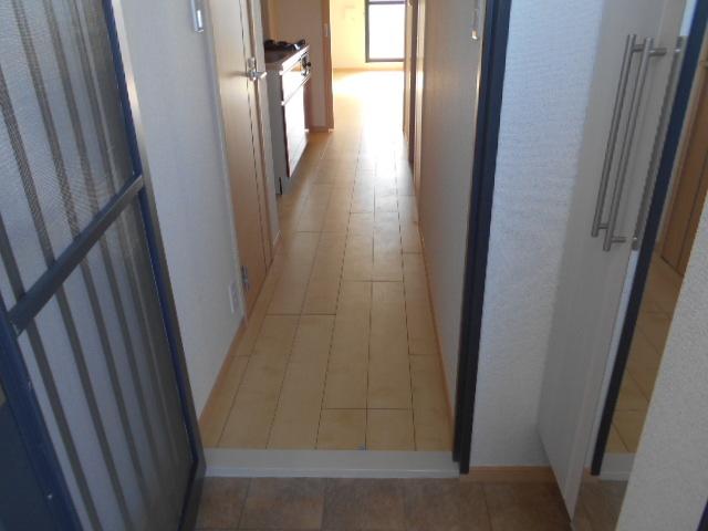 レジデンス西川（307） 玄関