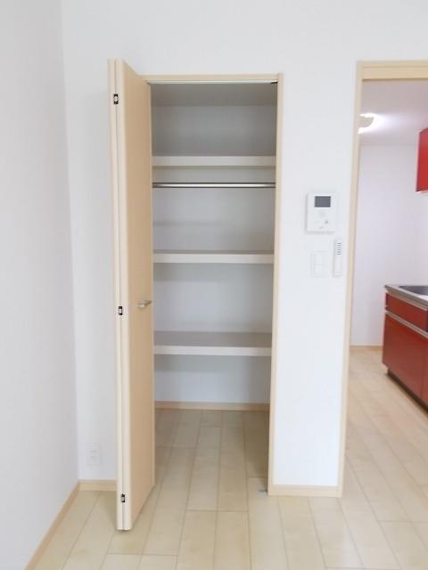 レジデンス西川（307） 収納