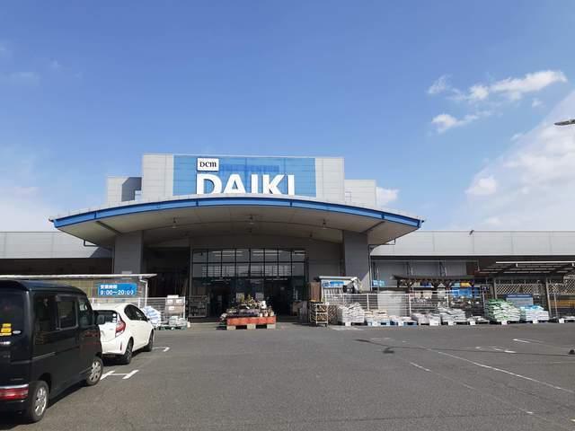 ダイキ津高店：450m