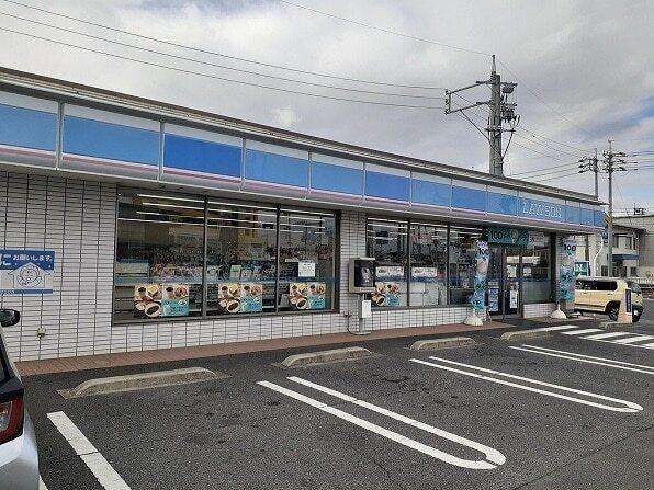 ローソン岡山泉田店：300m