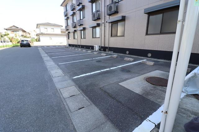 ソシア（303） 駐車場